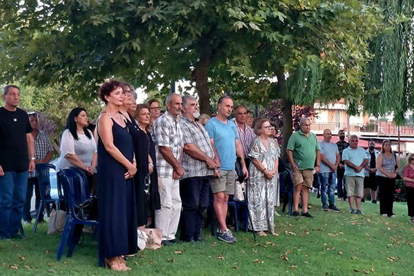 1_ΕΚΔΗΛΩΣΗ_ΜΝΗΜΗΣ_ΓΙΑ_ΤΟΝ_ΙΩΑΝΝΗ_ΙΓΝΑΤΙΑΔΗ_ΚΑΙ_ΤΟΝ_ΒΑΣΙΛΗ_ΧΑΜΙΖΙΔΗ_ΣΤΗ_ΒΑΘΗ_9φβ.jpg