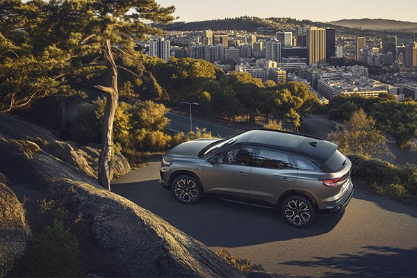 New_Renault_Austral_6fb.jpg