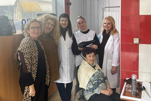 1 ΠΕΡΙΠΟΙΗΣΗ ΚΟΜΗΣ ΜΕΛΩΝ ΚΑΠΗ ΑΠΟ ΤΟΥΣ ΚΟΜΜΩΤΕΣ ΤΟΥ 1ου ΕΡΓΑΣΤΗΡΙΑΚΟΥ ΚΕΝΤΡΟΥ 4α