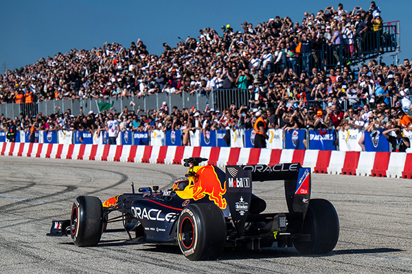 3. Red Bull Showrun by ALUMIL.jpgFB