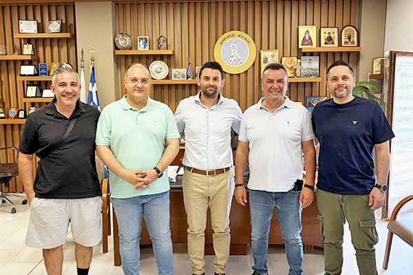 ΕΠΙΣΚΕΨΗ_ΟΜΑΔΑΣ_ΧΑΝΤΜΠΟΛ_ΠΟΝΤΙΩΝ_ΚΙΛΚΙΣ_ΣΤΟΝ_ΔΗΜΑΡΧΟ_ΚΙΛΚΙΣ_2φβ.jpg