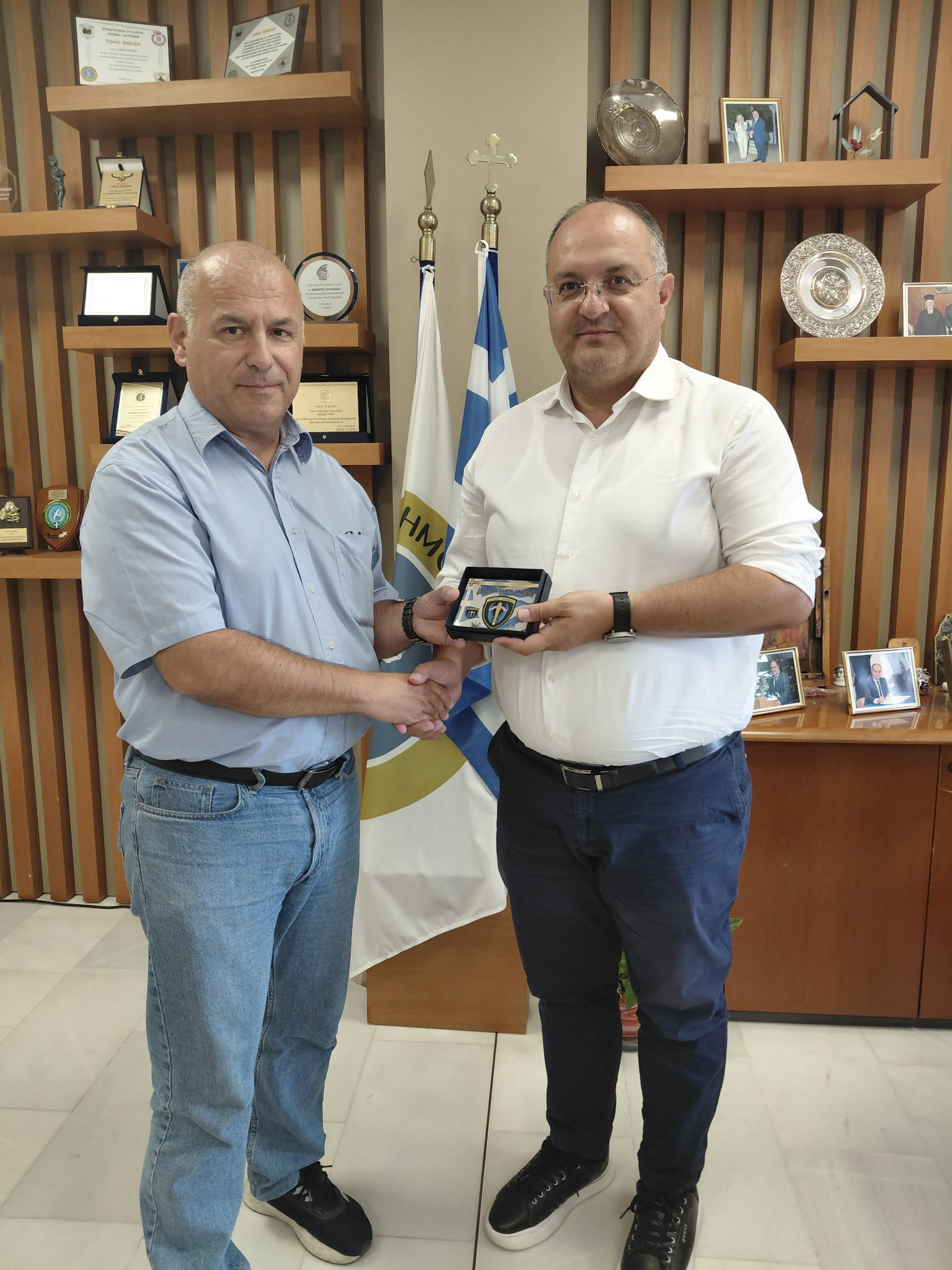 ΤΙΜΗΤΙΚΗ_ΠΛΑΚΕΤΑ_ΑΠΟ_ΔΙΕΥΘΥΝΣΗ_ΕΙΔΙΚΩΝ_ΔΥΝΑΜΕΩΝ_ΓΕΣ_2.jpg