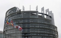 Συζήτηση στην Ευρωβουλή για Brexit - Γιούνκερ σε Βρετανούς: Ζητήστε έξοδο και μετά συζητούμε (Live)