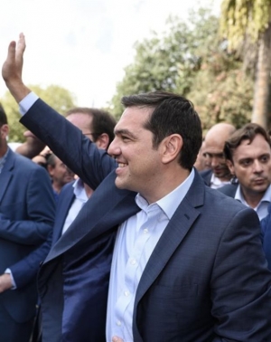 Απαιτεί συνεργασίες, ξορκίζει μεγάλο συνασπισμό