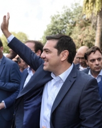 Απαιτεί συνεργασίες, ξορκίζει μεγάλο συνασπισμό