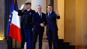 Ευρωπαϊκές και αμερικανικές ηγεσίες συναντώνται στο Παρίσι για τις εγγυήσεις ασφαλείας στην Ουκρανία