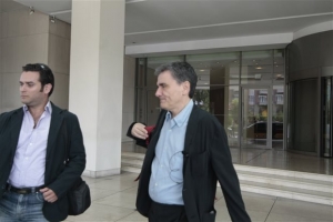 «Κλείδωσε» μετά από 18 ώρες συνεχούς διαπραγμάτευσης η συμφωνία κυβέρνησης - θεσμών
