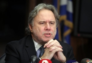 Τρία ερωτήματα για τον κ. Γ. Κατρούγκαλο