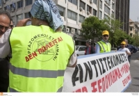 Με κινητοποιήσεις προειδοποιούν οι λιμενεργάτες