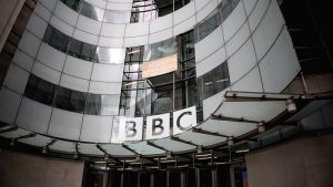 Αγωγή Τραμπ κατά του BBC: Ζητά απόρριψη από το αμερικανικό δικαστήριο