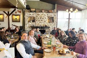 Οι εργαζόμενοι του Κέντρου Υγείας Πολυκάστρου έκοψαν την πίτα τους