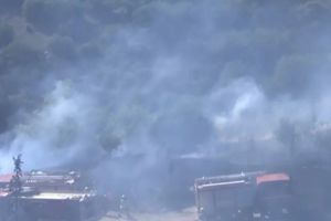 Θεσσαλονίκη: Συναγερμός για φωτιά στο Δερβένι - Στη μάχη επτά εναέρια, ήχησε το 112