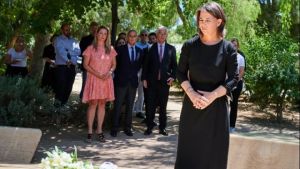 ΥΠΕΞ Γερμανίας στο μνημείο του Ολοκαυτώματος: «Η διατήρηση της μνήμης προϋπόθεση για ένα καλό κοινό μέλλον στην ενωμένη Ευρώπη»