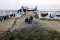 Κομισιόν: Ενθαρρυντική η μείωση των ροών στα νησιά