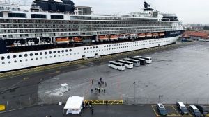 Η άφιξη του Celebrity Infinity στη Θεσσαλονίκη: 2.133 επιβάτες ανακαλύπτουν την πόλη