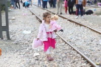 Στον Πειραιά και σε πέντε νησιά τα «hot spot» για τους πρόσφυγες