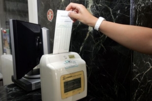 «Ψαλίδι» στις άδειες των δημοσίων υπαλλήλων λόγω δημοψηφίσματος