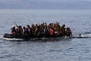 Χιλιάδες πρόσφυγες φτάνουν καθημερινά στη Λέσβο
