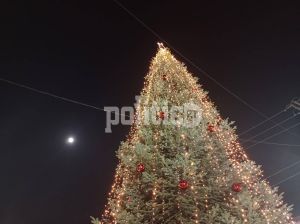 Ταξιάρχης Χαλκιδική: Αύριο θα φωταγωγηθεί το ύψους δεκατριών μέτρων Χριστουγεννιάτικο δέντρο