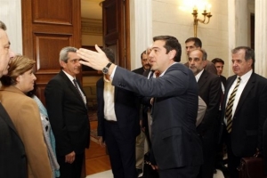 Οι Περιφερειάρχες πήραν εγγυήσεις από τον Πρωθυπουργό ότι το μέτρο για τα διαθέσιμα είναι έκτακτο και προσωρινό