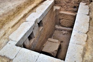 Μνήμες κοινωνίας των αριστοκρατών σε τάφους της αρχαίας Ευρωπού