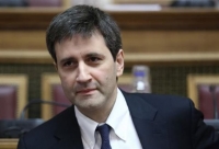 Χουλιαράκης: «Ιδιαιτέρως ανήσυχος» για Τραμπ