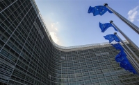 Κομισιόν: Συνεργασία στο πεδίο των αμυντικών δαπανών ζητά από τα κράτη-μέλη