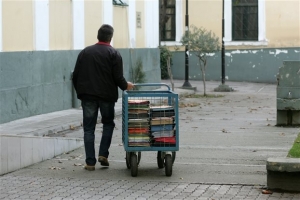 Οι πολίτες σπάνε τη σιωπή: Βροχή οι αναφορές για διαφθορά το 2013