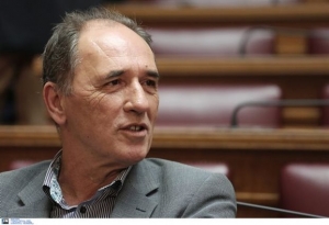 Τους στέλνει στις ΔΟΥ για τις επιδοτήσεις