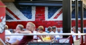 Το Brexit από τα λόγια, στο χαρτί: Ήρθε το νομοσχέδιο για εθνικό Δίκαιο