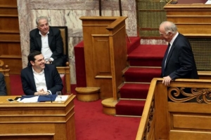 Για την κατάσταση στην Υγεία απαντά ο Τσίπρας στη Βουλή (live)