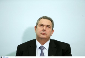 Στα €100.000 ρίχνει ο Καμμένος την απαίτηση από τον Πετρουλάκη