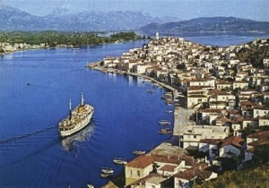 Ρένα Δούρου: Εκτός παραχώρησης στο ΤΑΙΠΕΔ ο λιμένας Πόρου