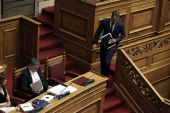 Handelsblatt: Ο Μητσοτάκης τραβάζει χειρόφρενο