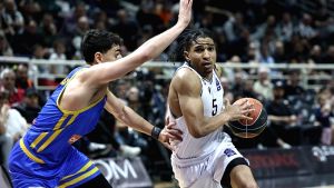 ΠΑΟΚ κυριαρχεί στο πρώτο παιχνίδι των playoffs της Greek Basketball League