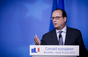 Την «επανίδρυση» της ευρωζώνης με τη Γαλλία στην εμπροσθοφυλακή προτείνει ο Ολάντ