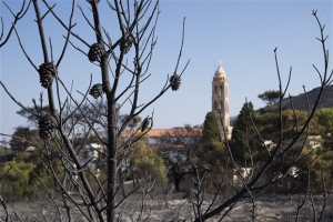 Αρχισαν οι έρευνες για την καταστροφική φωτιά στα Κύθηρα