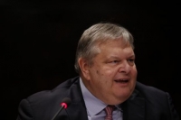 Βενιζέλος: Σε εγρήγορση έως ότου μας αδειάσουν τη γωνιά οι ΣΥΡΙΖΑΝΕΛ