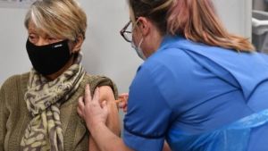 Αυστρία: Ζητάει σύνοδο με τις τουριστικές χώρες για το πιστοποιητικό εμβολιασμού