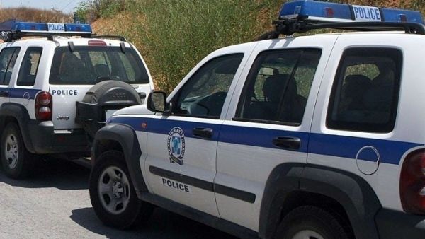 Θεσσαλονίκη: Σύλληψη 25χρονου για παράνομη μεταφορά 13 μεταναστών