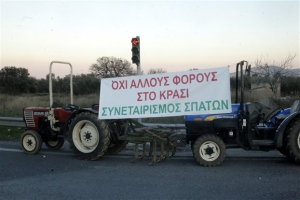 Δωδεκάωρος αποκλεισμός από τους αγρότες και σήμερα στα Τέμπη