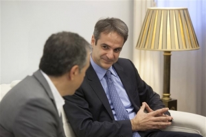 Τις θέσεις τους για το προσφυγικό ανέπτυξαν Μητσοτάκης-Θεοδωράκης