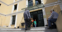 «Εισβολή» Ρουβίκωνα στην Ευελπίδων