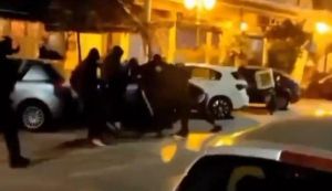 Θεσσαλονίκη: Επίθεση με ρόπαλα σε οπαδούς του Ηρακλή έξω από ουζερί