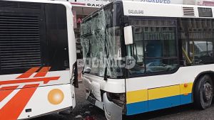Θεσσαλονίκη: Σύγκρουση αστικών λεωφορείων στη Μοναστηρίου – Δύο ελαφρά τραυματίες (ΕΙΚΟΝΕΣ &amp; ΒΙΝΤΕΟ)