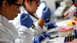 Covid-19: Αποτελεσματική κατά των μεταλλάξεων η θεραπεία αντισωμάτων της Regeneron