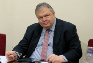 Βενιζέλος: Το ν/σ αναδοχής από ομόφυλα ζευγάρια δεν ρίχνει την κυβέρνηση