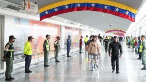 Βενεζουέλα: Άφιξη πτήσης με απελαθέντες μετανάστες από τις ΗΠΑ