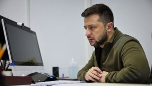 Ουκρανία: Ο Ζελένσκι υποσχέθηκε αμοιβαία δικαιώματα για τους Πολωνούς που ζουν στην Ουκρανία