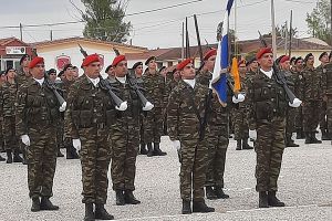 Ο Αντιπεριφερειάρχης Ανδρέας Βεργίδης στην τελετή ορκωμοσίας των νεοσυλλέκτων οπλιτών θητείας της 2025 Ε’ ΕΣΣΟ